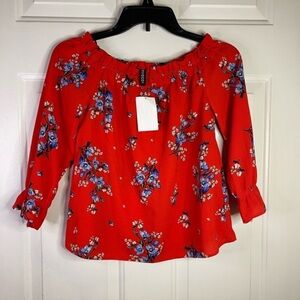 Divided H&M floral  cropped top in‎ red.  NWT